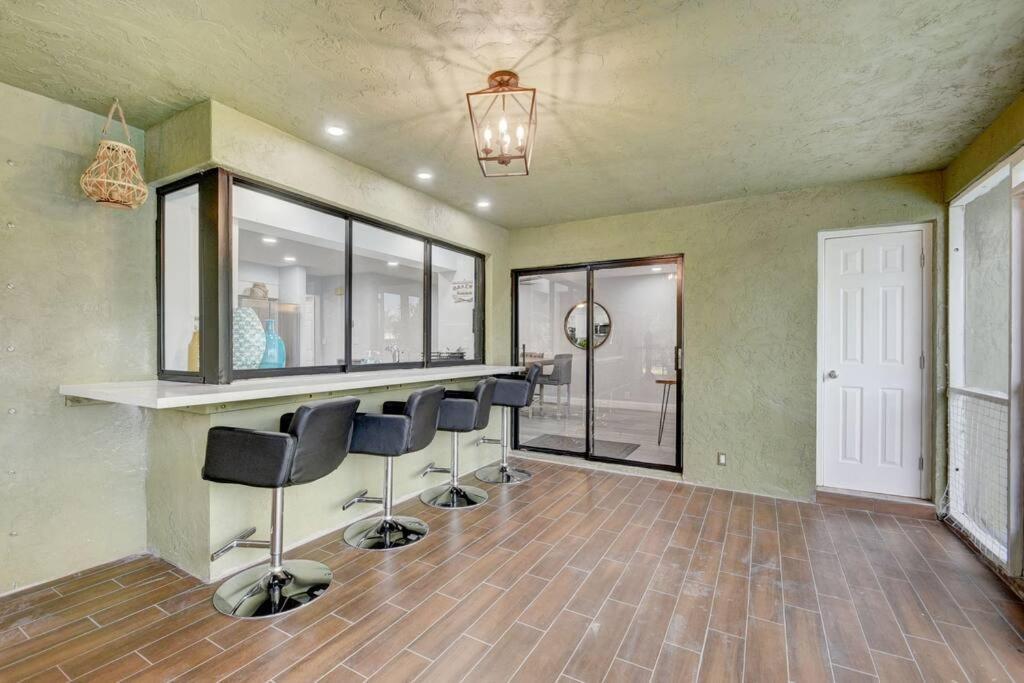 Ananda And Retreat. * Lake Worth Beach